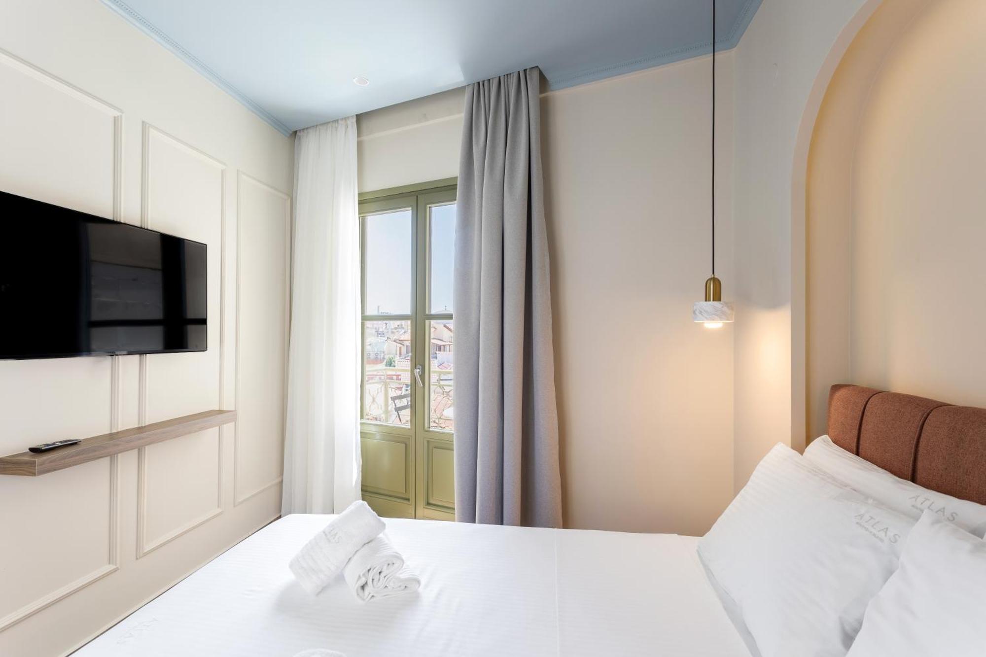 Atlas Boutique Suites Kavala Exterior photo