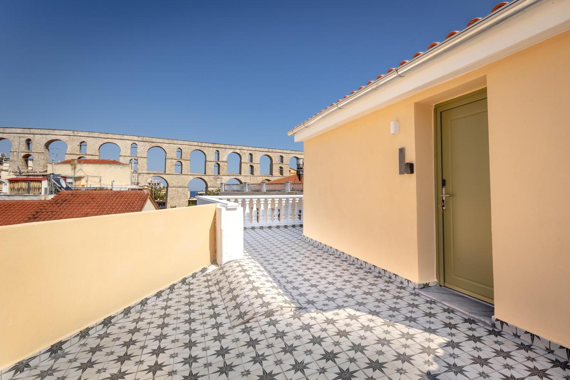 Atlas Boutique Suites Kavala Exterior photo